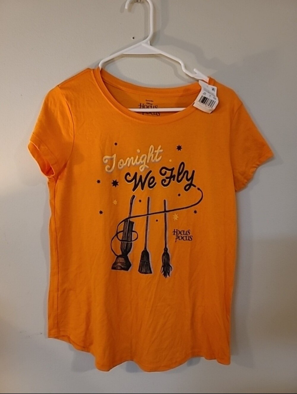 Hocus Pocus Tonight We Fly Graphic T-Shirt Disney XXL Plus
